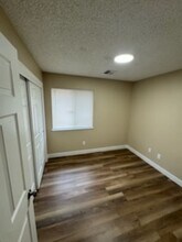 3001 Kennewick Ln in Bakersfield, CA - Building Photo - Building Photo