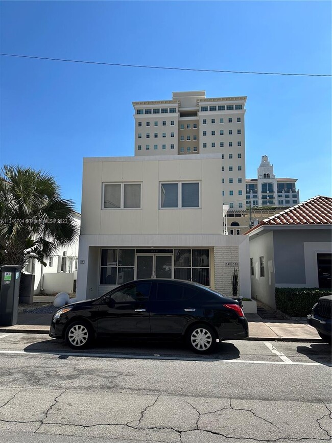 350 Minorca Ave-Unit -2 in Coral Gables, FL - Building Photo - Building Photo