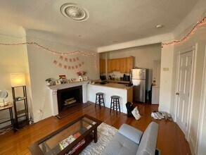 591 Beacon St, Unit 5 in Boston, MA - Building Photo - Building Photo