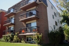 2501 Apartments in Calgary, AB - Building Photo