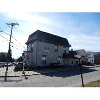 704 Locust St Apartments