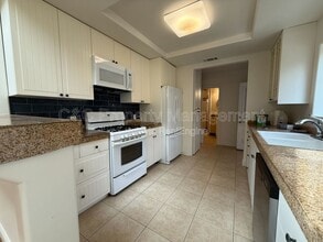1203 Stony Point Rd in Santa Rosa, CA - Building Photo - Building Photo