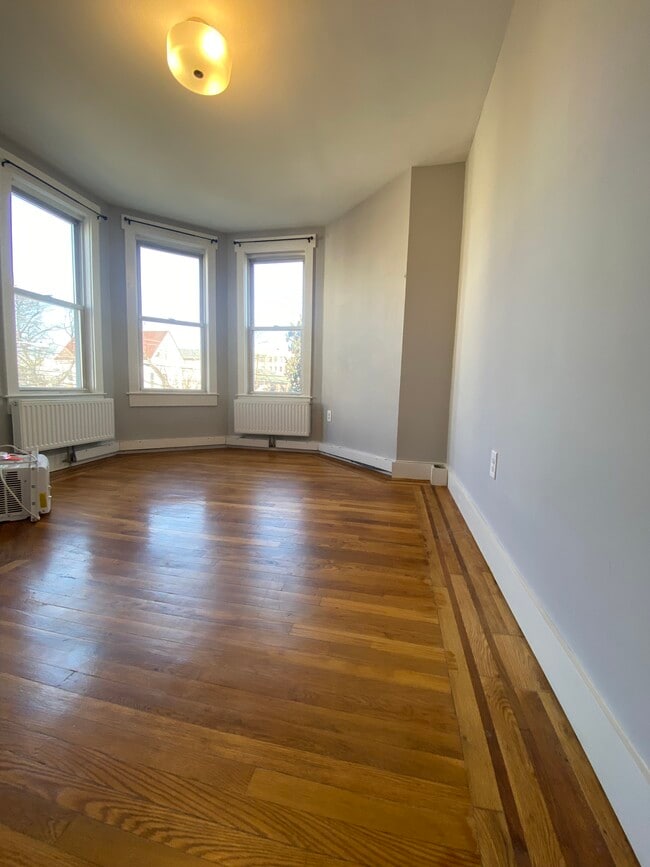71 Prospect St, Unit 3 in Jersey City, NJ - Building Photo - Building Photo