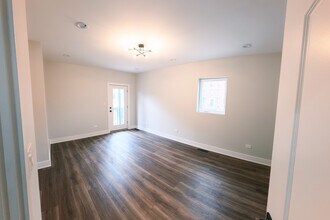 4808 S Michigan Ave in Chicago, IL - Building Photo - Building Photo