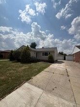 4188 E 187th St in Cleveland, OH - Building Photo - Building Photo