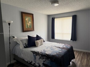 1306O0 Vista Isles Dr in Sunrise, FL - Building Photo - Building Photo