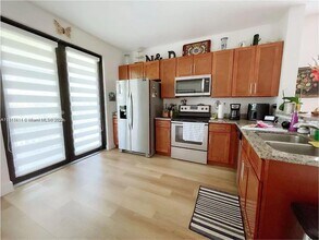 23061 SW 114th Path in Miami, FL - Foto de edificio - Building Photo