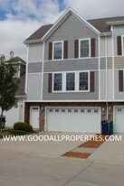 15217 Townsend Ave in Urbandale, IA - Building Photo