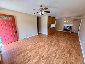 105 Oakwood Meadows Dr in Madison, AL - Foto de edificio - Building Photo