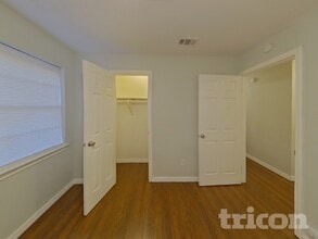 126 Tharp St in Arlington, TX - Building Photo - Building Photo