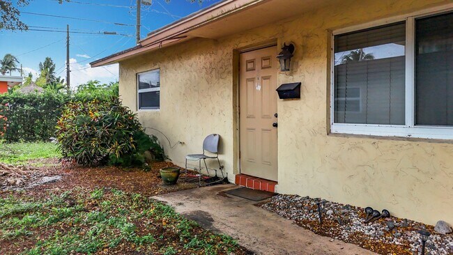 408 NE 12th Ave in Pompano Beach, FL - Building Photo - Building Photo