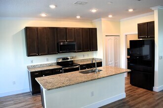 1217 SW Marmore Ave in Port St. Lucie, FL - Building Photo - Building Photo