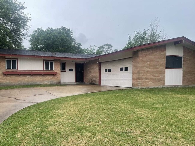 property at 10418 Winding Trail Rd