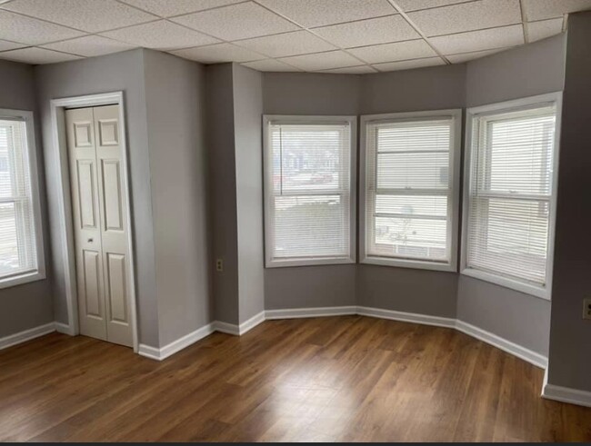 property at 200-202-202 E High St