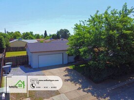 3673 Scorpius Way in Redding, CA - Building Photo