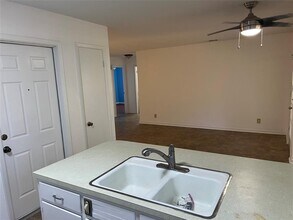 8518 Woodstone Dr in Austin, TX - Building Photo - Building Photo