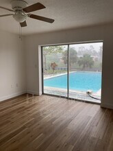 565 Clearview Dr in Port Charlotte, FL - Building Photo - Building Photo