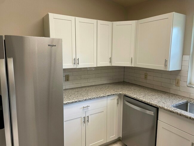 1005 Goshen Rd in Tarpon Springs, FL - Building Photo - Building Photo