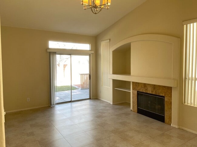 9828 Double Rock Dr in Las Vegas, NV - Building Photo - Building Photo