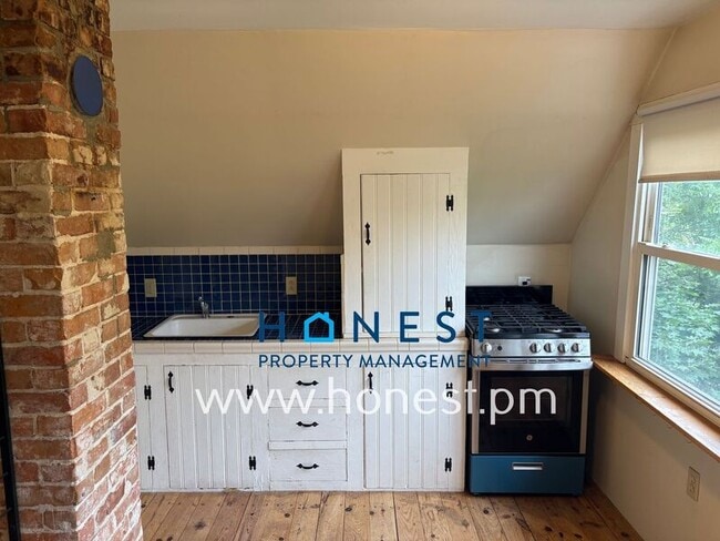 property at 7 Drummond St