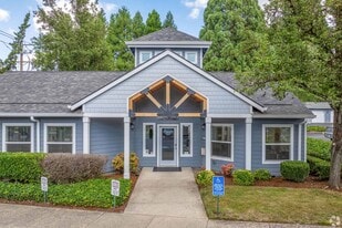 Hampton Park Apartments in Tigard, OR - Building Photo