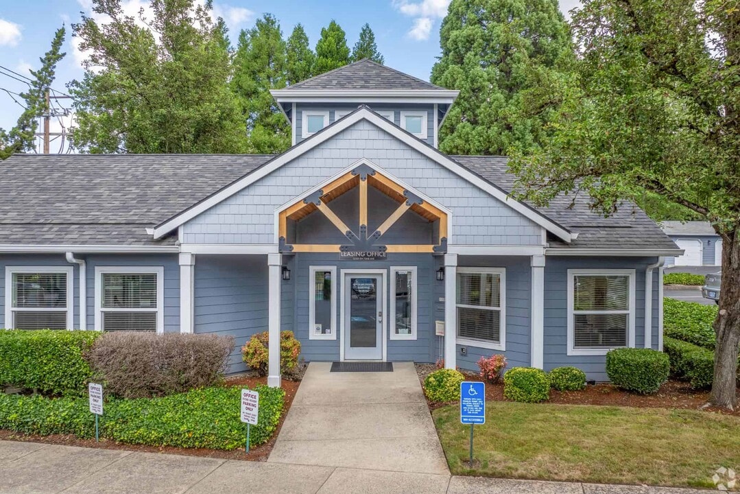 Hampton Park Apartments in Tigard, OR - Foto de edificio