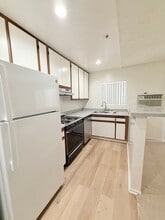 400 Westmoreland Apartments - Modern, approachable, city-living vibe in Los Angeles, CA - Foto de edificio - Interior Photo