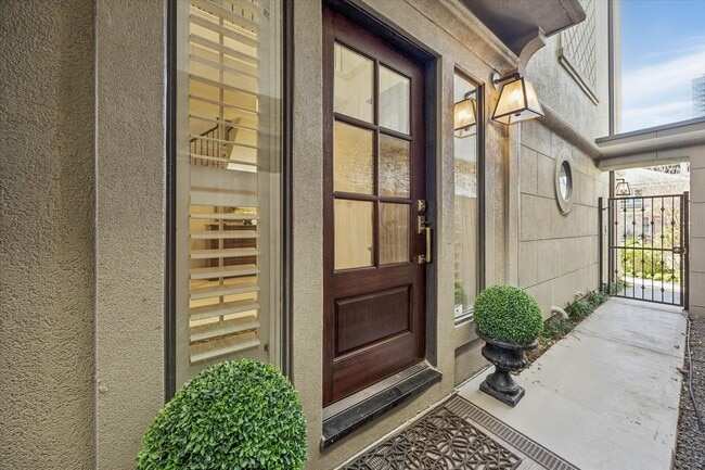 property at 2643 Westgate Dr