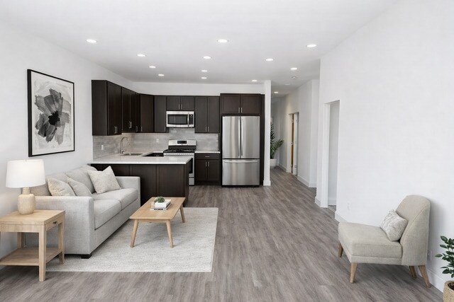 3340 W Evergreen Ave, Unit 2F in Chicago, IL - Building Photo - Building Photo