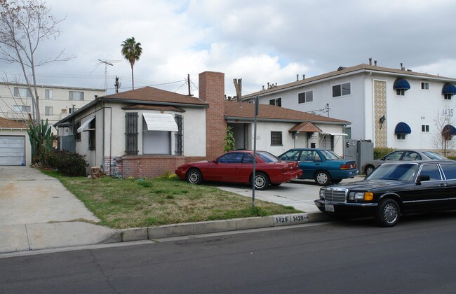 1429 E Maple St in Glendale, CA - Foto de edificio - Building Photo
