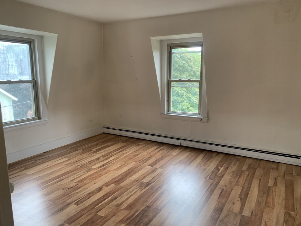 146 Allston St, Unit 3 in Cambridge, MA - Building Photo