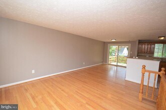 7011 Vantage Dr in Alexandria, VA - Building Photo - Building Photo