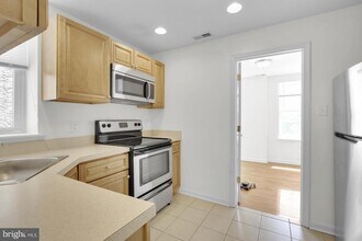 1526 Brown St in Philadelphia, PA - Building Photo - Building Photo