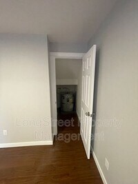 208 SE 5th Ave photo'