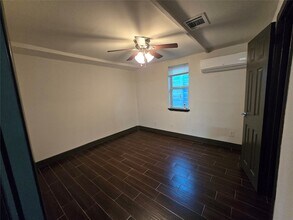 1501 Asbury St, Unit B in Houston, TX - Building Photo - Building Photo
