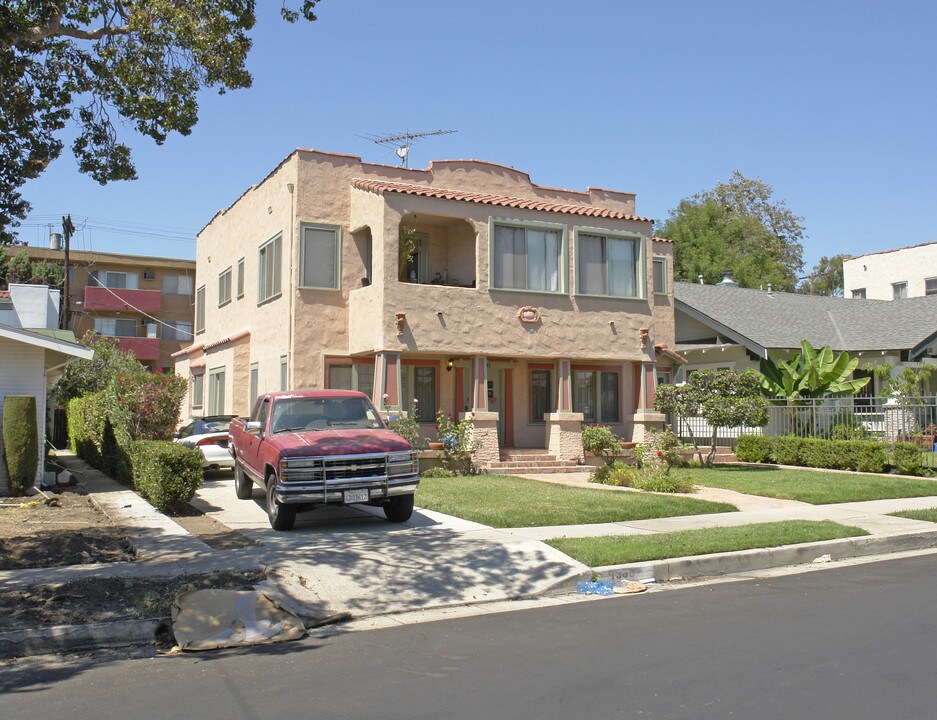 1335-1337 N Mansfield Ave in Los Angeles, CA - Building Photo