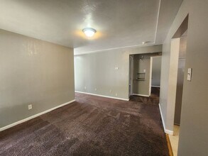 1753 Clinton St in Aurora, CO - Building Photo - Building Photo
