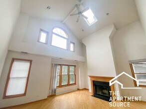 2717 N Wayne Ave in Chicago, IL - Building Photo - Building Photo