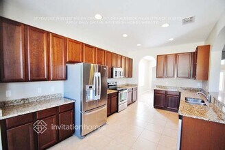 10874 Breaking Rocks Dr in Tampa, FL - Building Photo - Building Photo