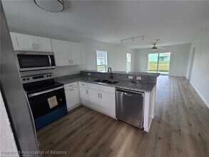 6950 San Benito Dr in Sebring, FL - Building Photo - Building Photo