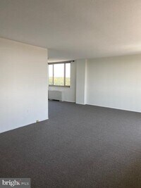 1 E University Pkwy photo'