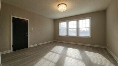 7507 Oxford Dr, Unit 3 in Clayton, MO - Foto de edificio - Building Photo