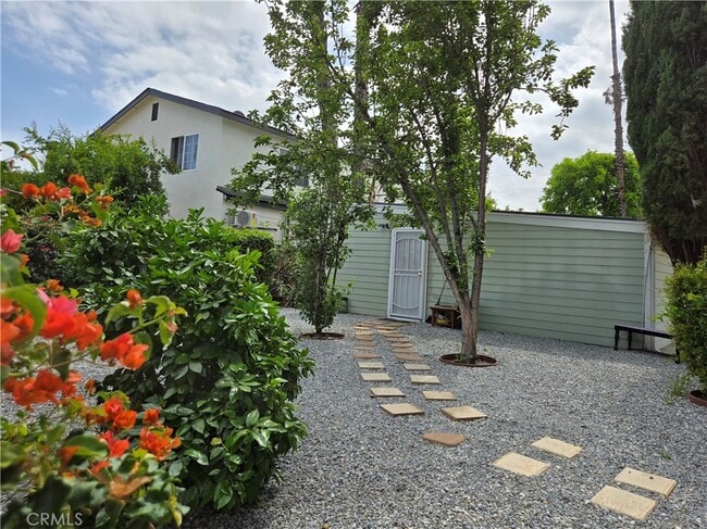 7513 Lurline Ave in Los Angeles, CA - Building Photo - Building Photo