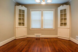 1245 S Hawthorne Rd in Winston-Salem, NC - Building Photo - Building Photo