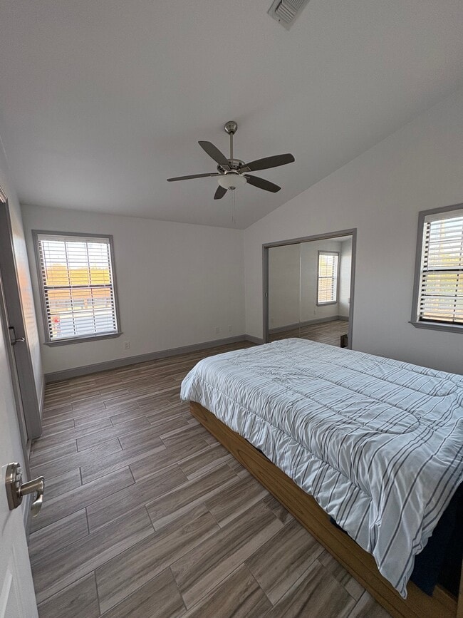 105 Braun St, Unit Room 1 in Del Rio, TX - Building Photo - Building Photo
