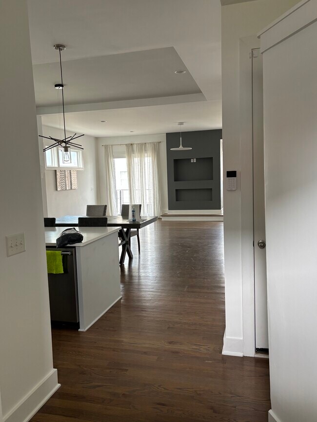 908 Southside Pl in Nashville, TN - Foto de edificio - Building Photo