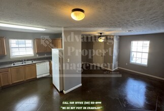 2145 Rosemary Dr in Conway, AR - Building Photo - Building Photo