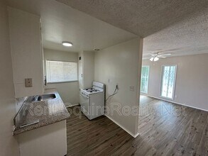 316 N San Gabriel Ave in Azusa, CA - Building Photo - Building Photo