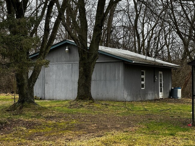 53523 IN-13 in Middlebury, IN - Building Photo - Building Photo