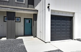 11318 Clearmine St, Unit The Finery-539 in San Antonio, TX - Building Photo - Building Photo